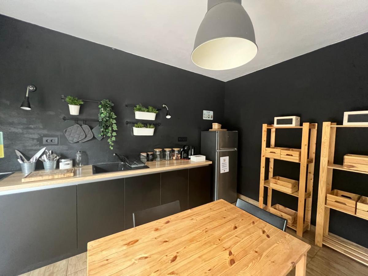 Guesthouse Dvoshko Хвар Екстериор снимка