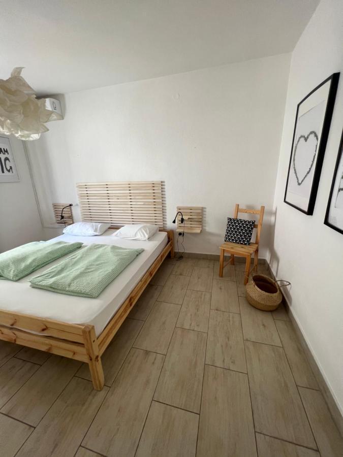 Guesthouse Dvoshko Хвар Екстериор снимка