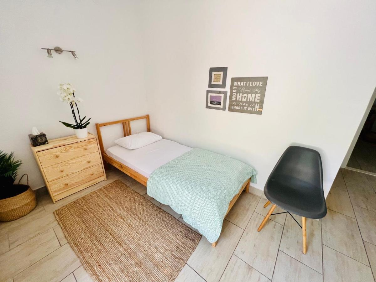 Guesthouse Dvoshko Хвар Екстериор снимка