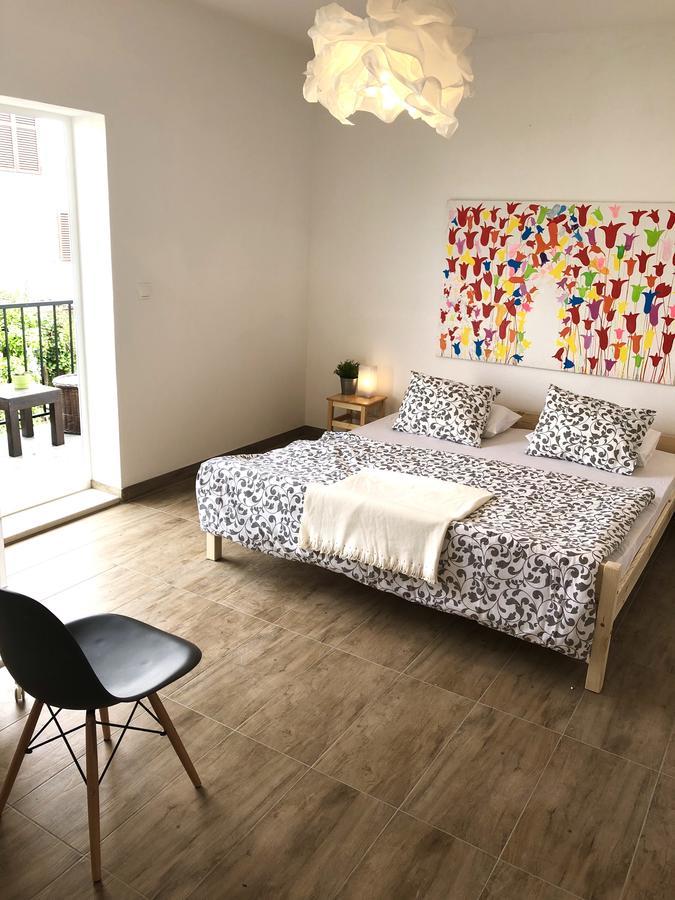 Guesthouse Dvoshko Хвар Екстериор снимка