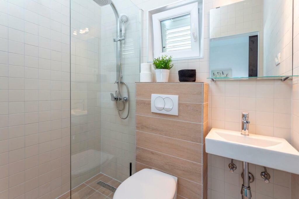 Guesthouse Dvoshko Хвар Екстериор снимка