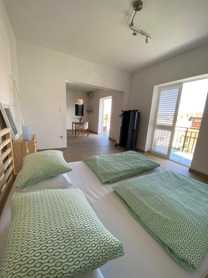 Guesthouse Dvoshko Хвар Екстериор снимка